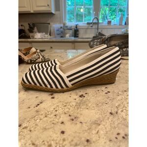 Life Stride Black & White Stripe Jute Espadrille Low Wedge sz 9 NWOT